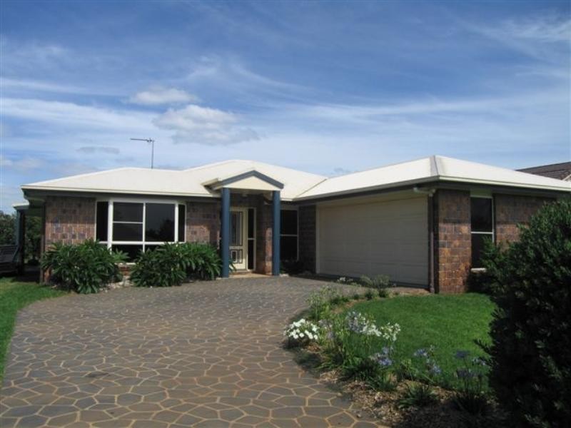16 Brunckhorst Drive, Kearneys Spring QLD 4350