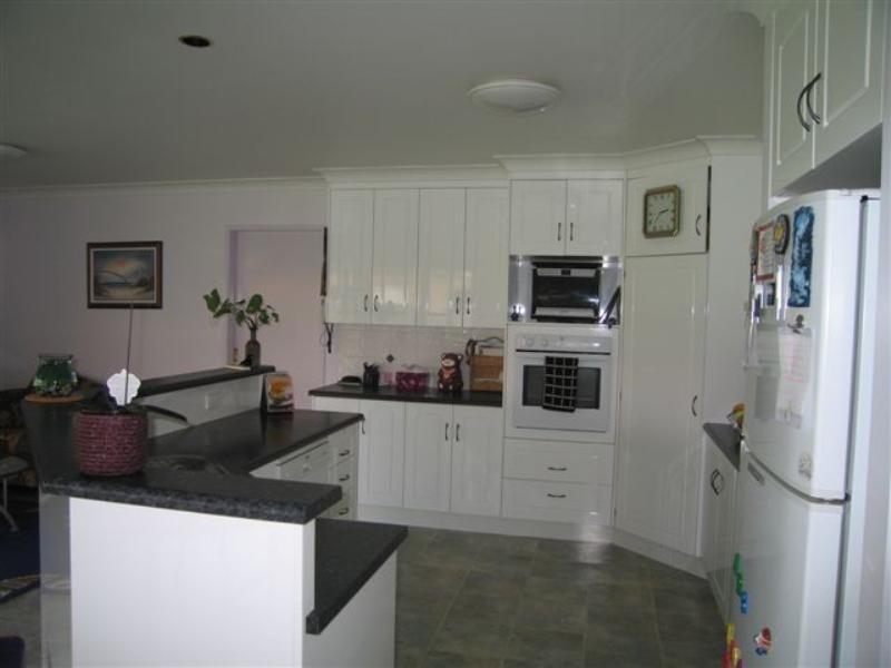 16 Brunckhorst Drive, Kearneys Spring QLD 4350