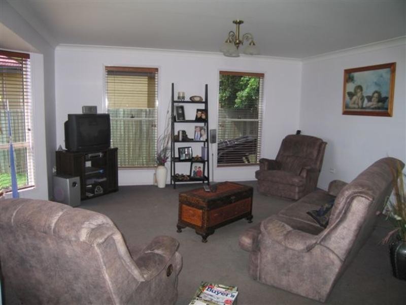16 Brunckhorst Drive, Kearneys Spring QLD 4350