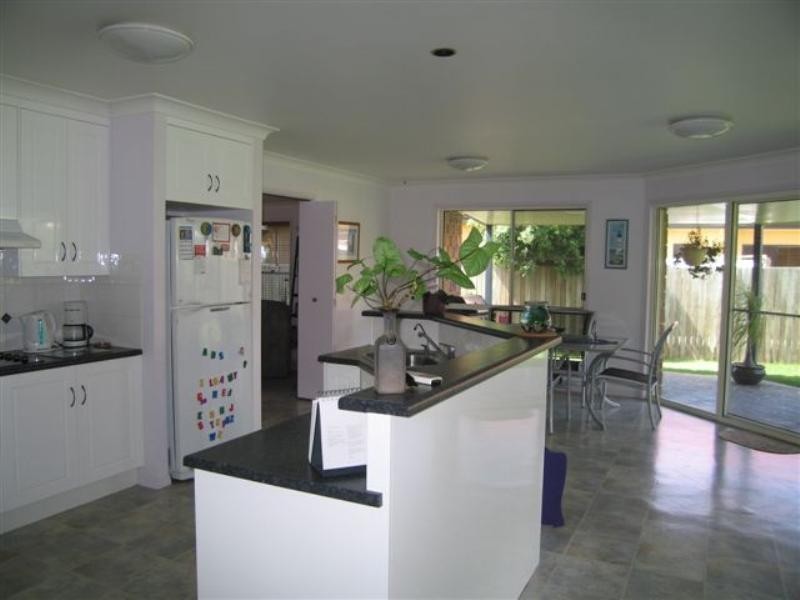16 Brunckhorst Drive, Kearneys Spring QLD 4350