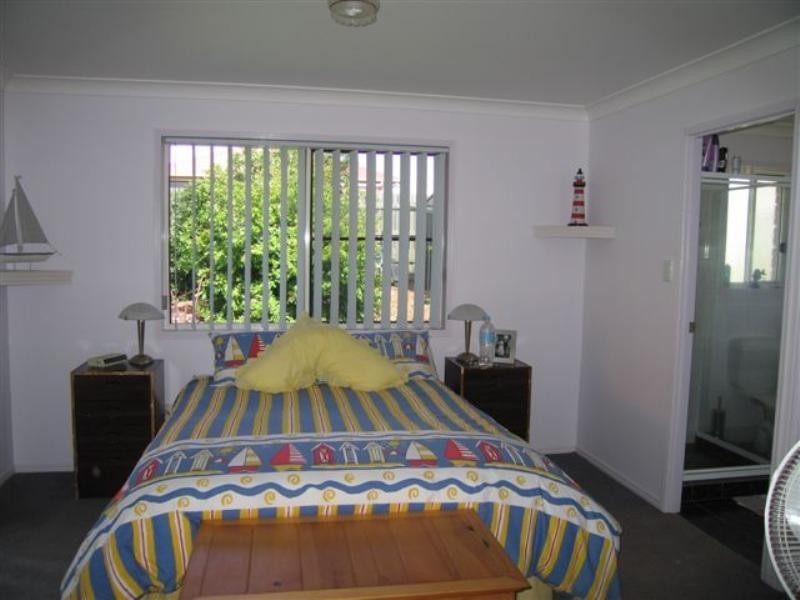 16 Brunckhorst Drive, Kearneys Spring QLD 4350