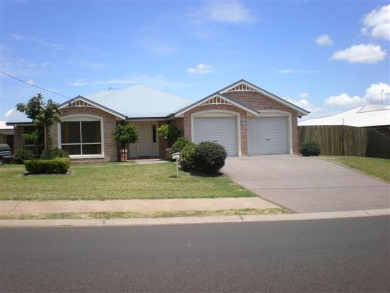 349 Ramsay Street, Middle Ridge QLD 4350