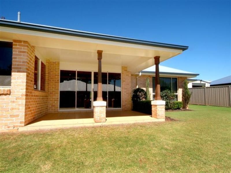 349 Ramsay Street, Middle Ridge QLD 4350