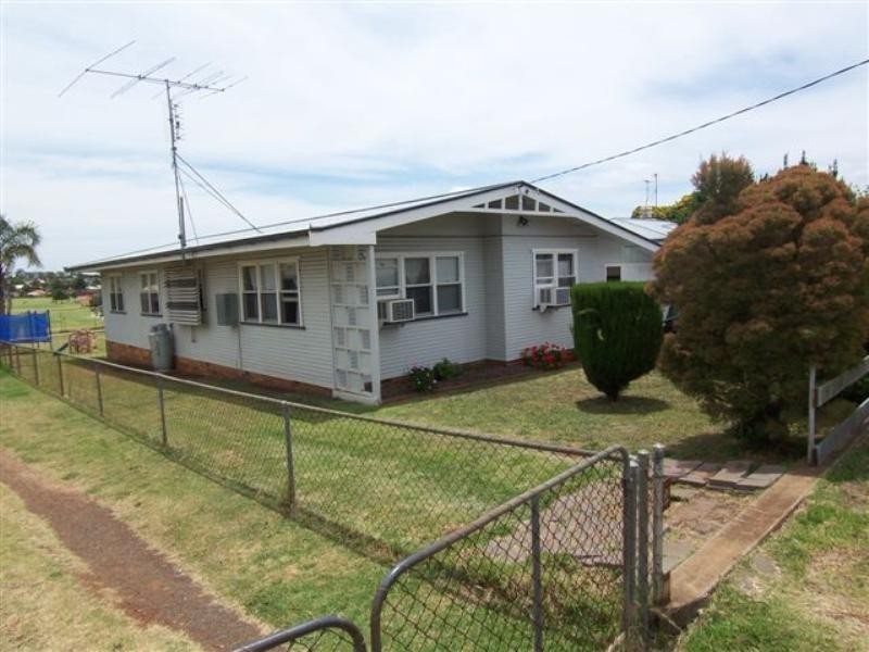 45 Dalmeny Street, Wilsonton QLD 4350