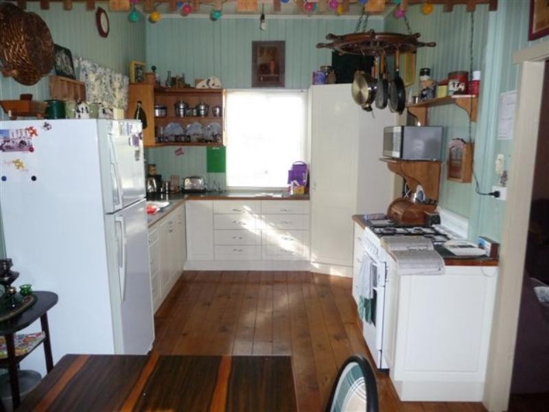 44 Main Street, Meringandan QLD 4352