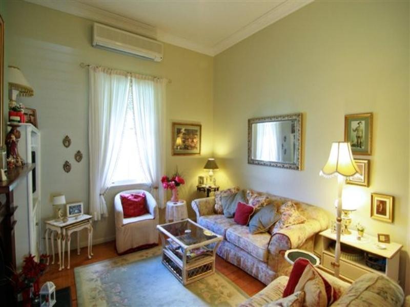 18 Gentle Street, North Toowoomba QLD 4350