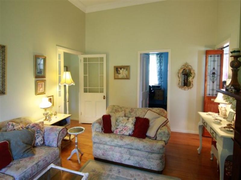 18 Gentle Street, North Toowoomba QLD 4350