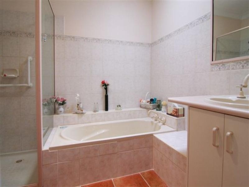 18 Gentle Street, North Toowoomba QLD 4350