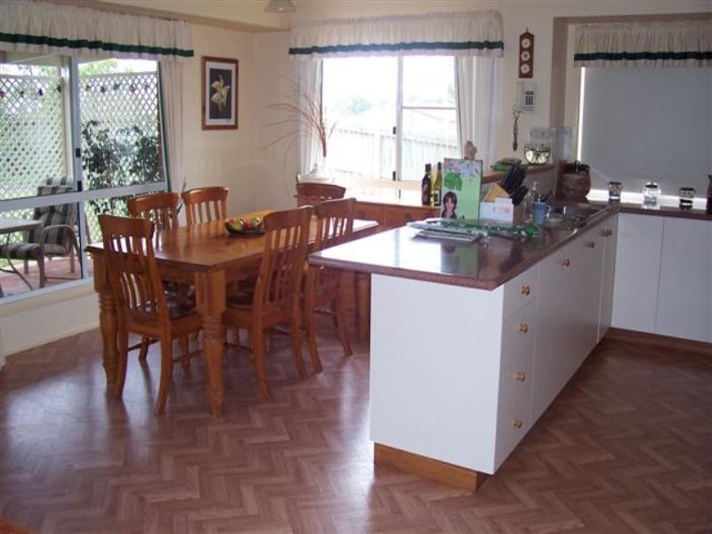 9 Buckle Court, Middle Ridge QLD 4350