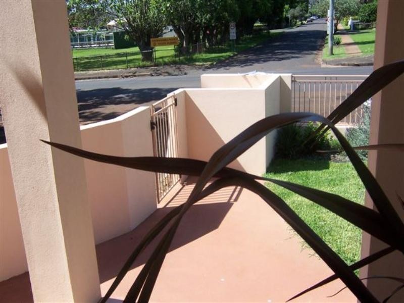 Level   1/51 Taylor Street, Toowoomba QLD 4350