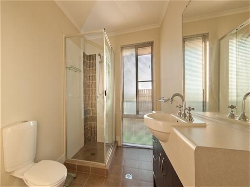 9 Schaefer Court, Westbrook QLD 4350