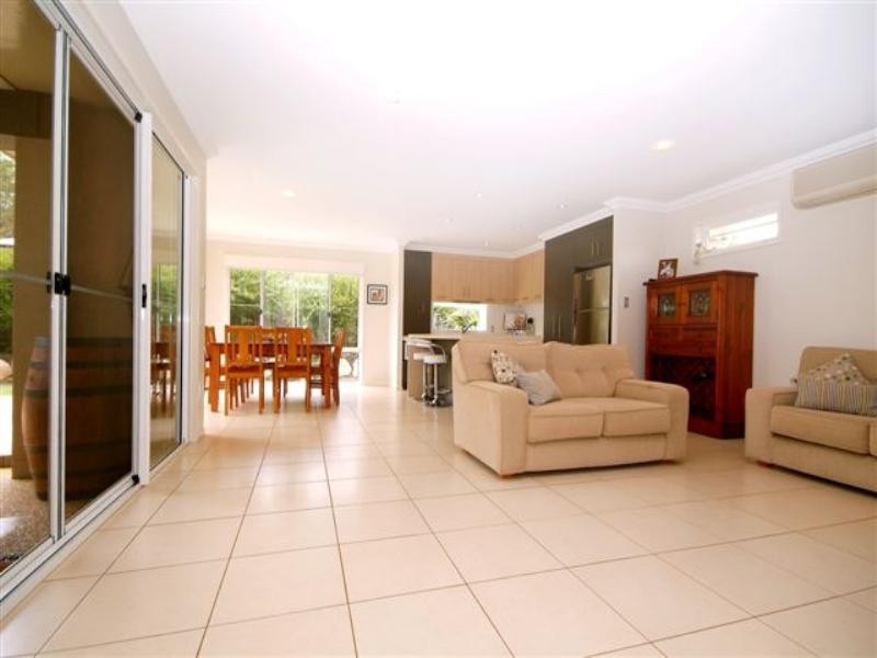 33 Pelican Drive, Rangeville QLD 4350