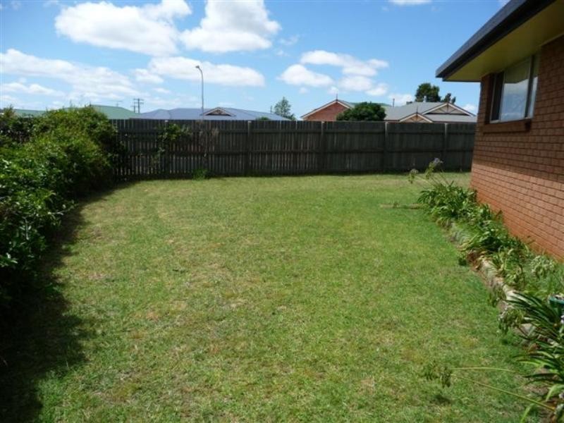 26 Jennifer Crescent, Darling Heights QLD 4350