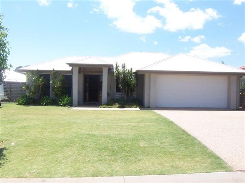 16 BARTON Street, Middle Ridge QLD 4350