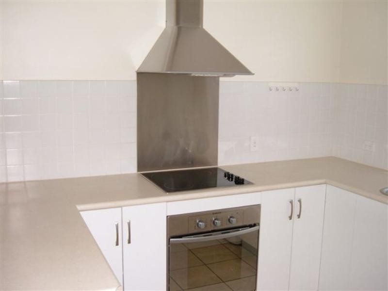 16 BARTON Street, Middle Ridge QLD 4350