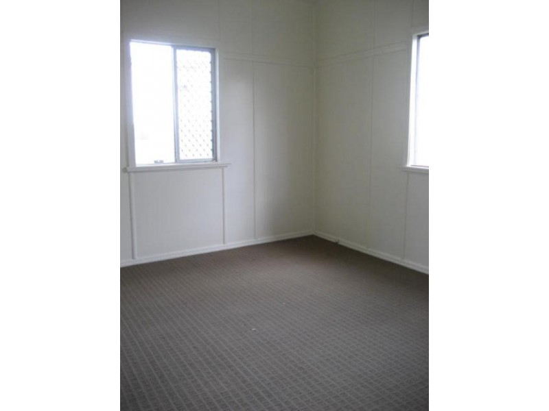 42 Belgium Street, South Toowoomba QLD 4350