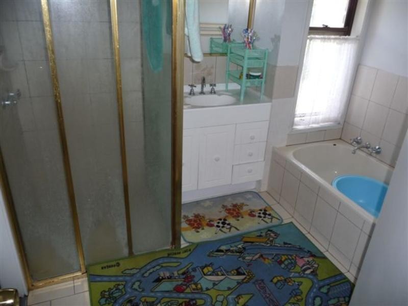 348 West Street, Kearneys Spring QLD 4350