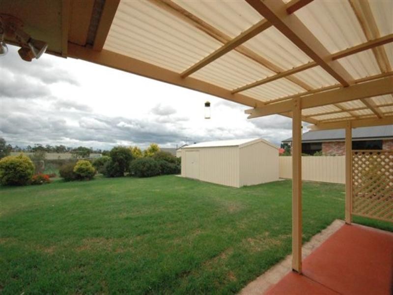 16 Barwick Street, Westbrook QLD 4350