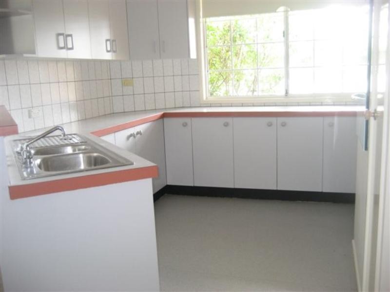 9 Melway Crescent, Harristown QLD 4350