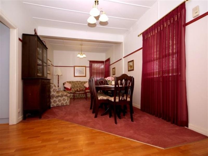 3 Rob Street, Newtown QLD 4350