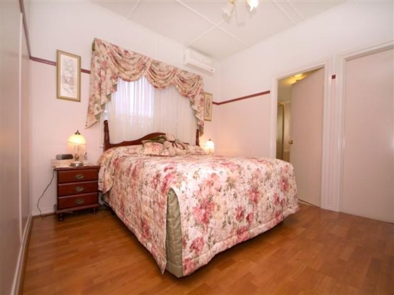 3 Rob Street, Newtown QLD 4350