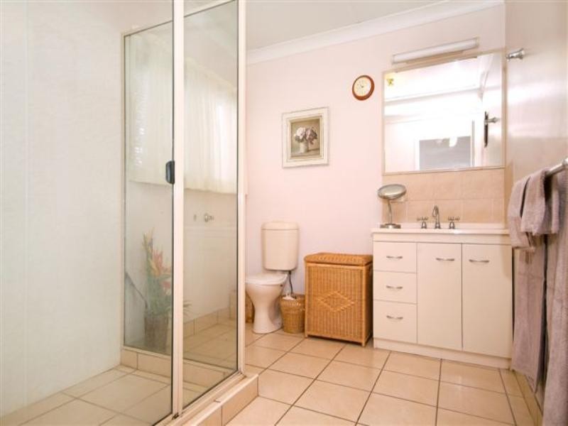 3 Rob Street, Newtown QLD 4350