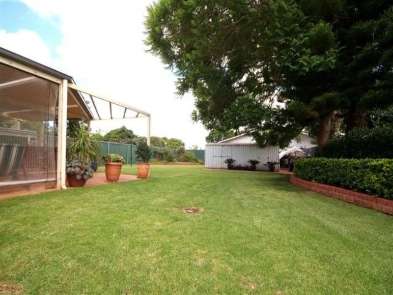 3 Rob Street, Newtown QLD 4350