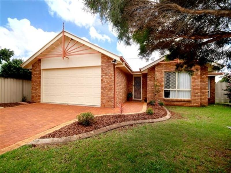 3 Dahlia Court, Middle Ridge QLD 4350