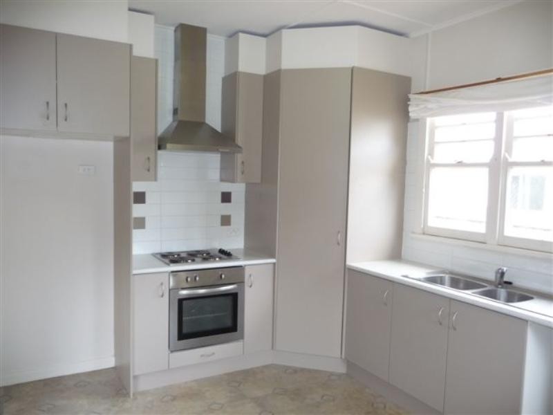 4 Beirne Street, South Toowoomba QLD 4350