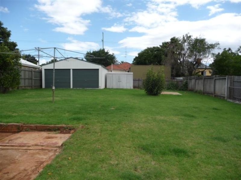 4 Beirne Street, South Toowoomba QLD 4350