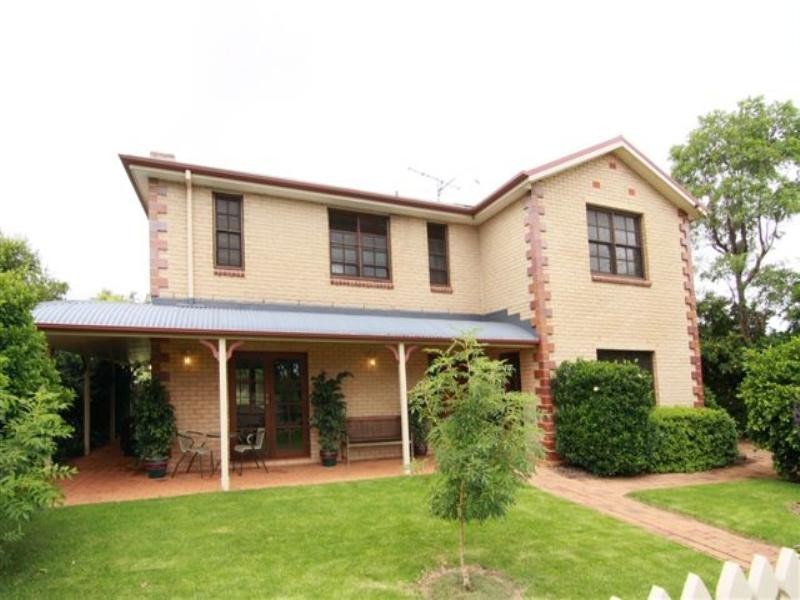 184 Stenner Street, Middle Ridge QLD 4350