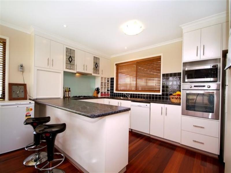 10 Fadden Crescent, Middle Ridge QLD 4350