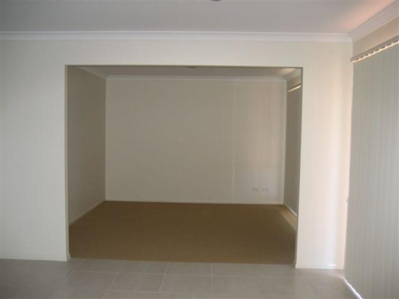 10 Moorina Drive, Glenvale QLD 4350