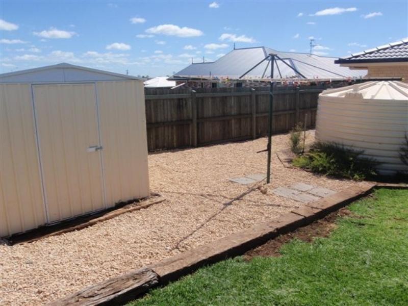 10 Ashford Drive, Wyreema QLD 4352