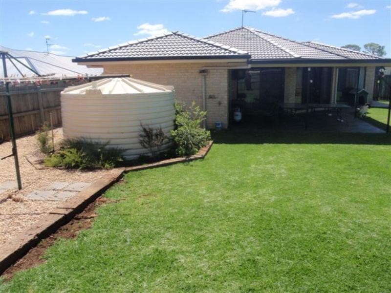 10 Ashford Drive, Wyreema QLD 4352