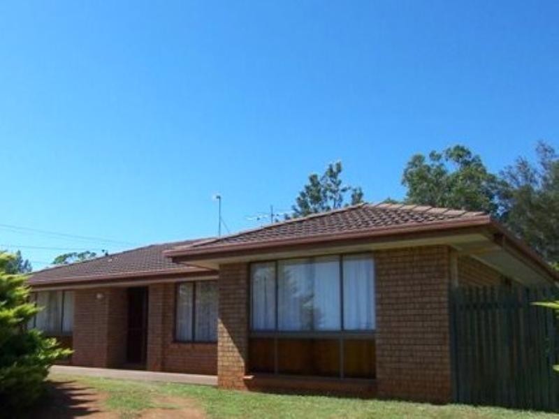 2 Champagne Crescent, Wilsonton QLD 4350