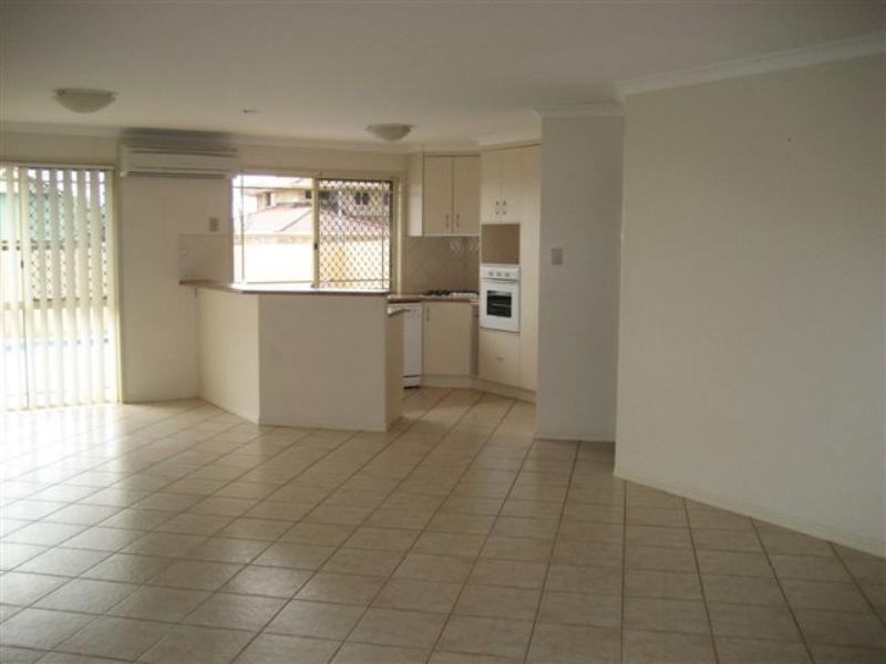 1 Beverley Close, Middle Ridge QLD 4350