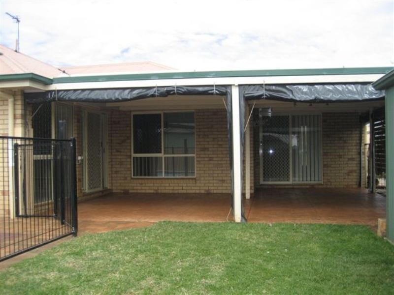 1 Beverley Close, Middle Ridge QLD 4350