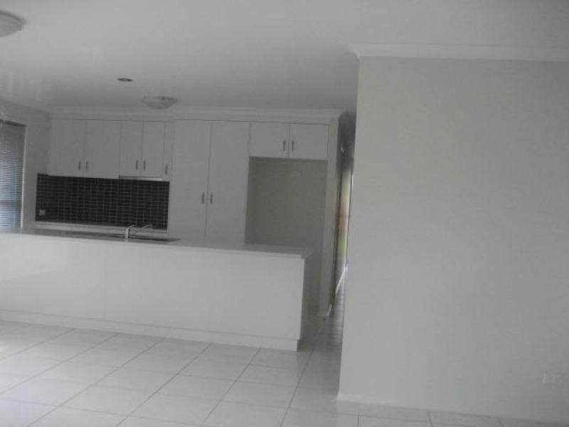51 Sunset Drive, Glenvale QLD 4350