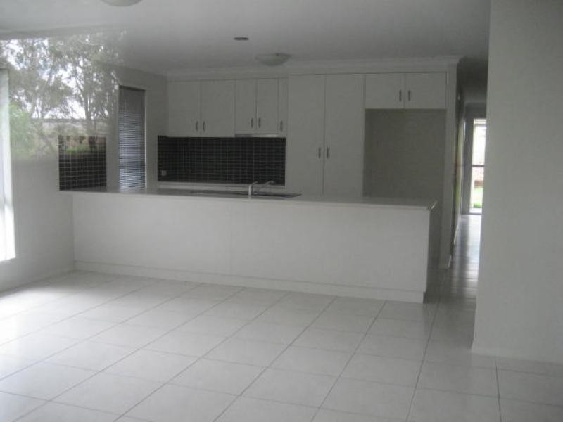 51 Sunset Drive, Glenvale QLD 4350