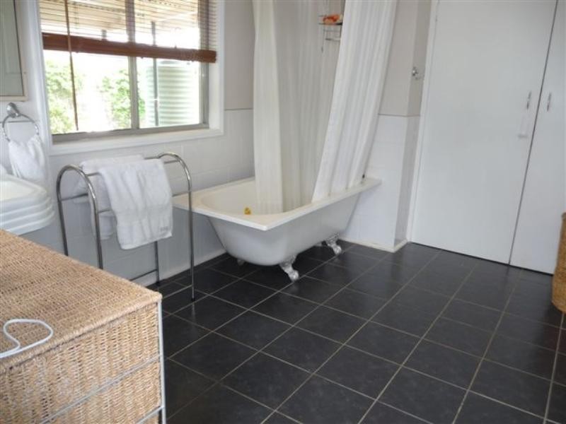 2 Aland Street, South Toowoomba QLD 4350