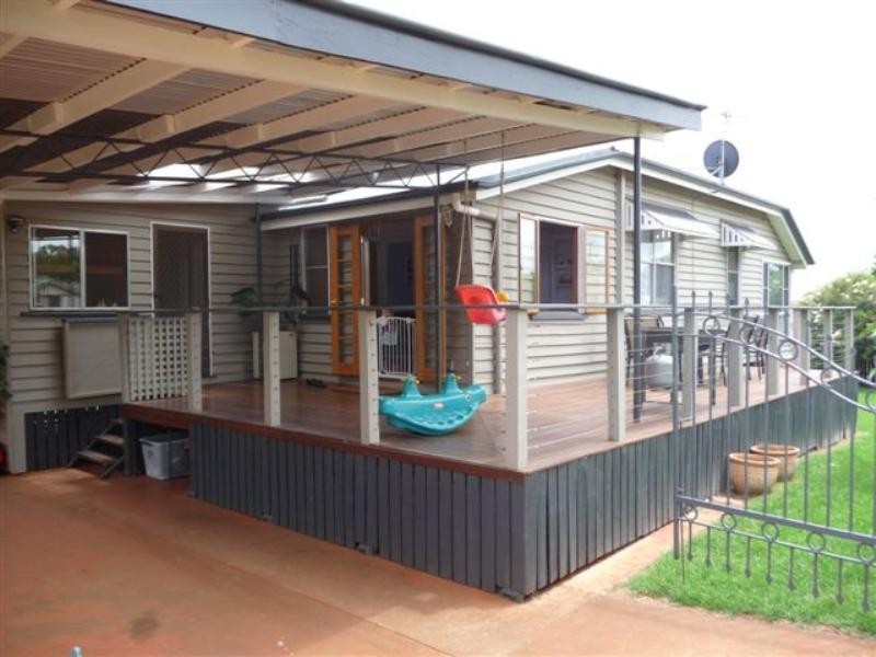 2 Aland Street, South Toowoomba QLD 4350