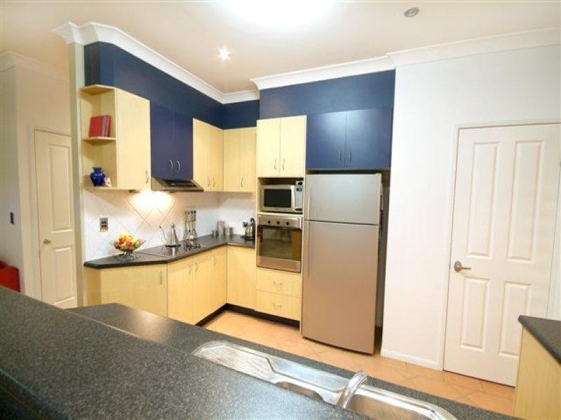 16 Glen Eagles Drive, Middle Ridge QLD 4350