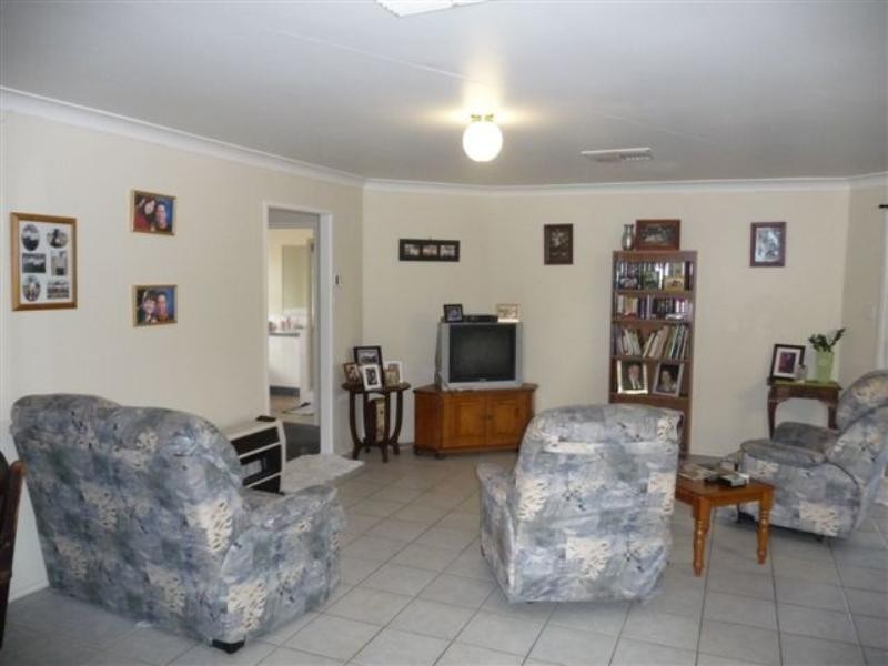 13 Bunkers Hill School Road, Westbrook QLD 4350