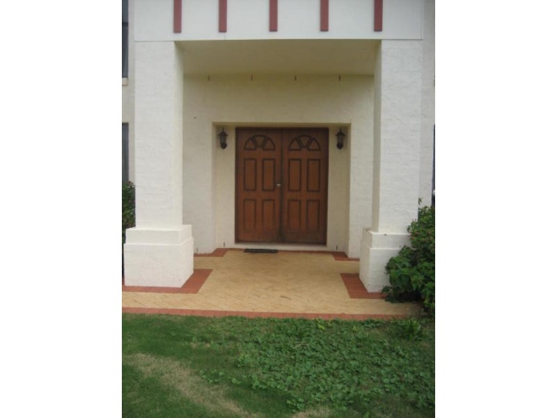 7 Barton Street, Middle Ridge QLD 4350