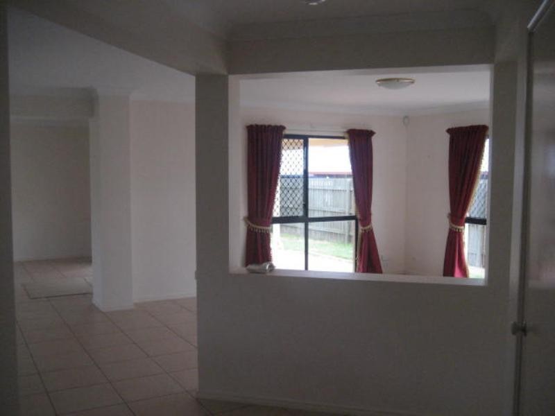 7 Barton Street, Middle Ridge QLD 4350