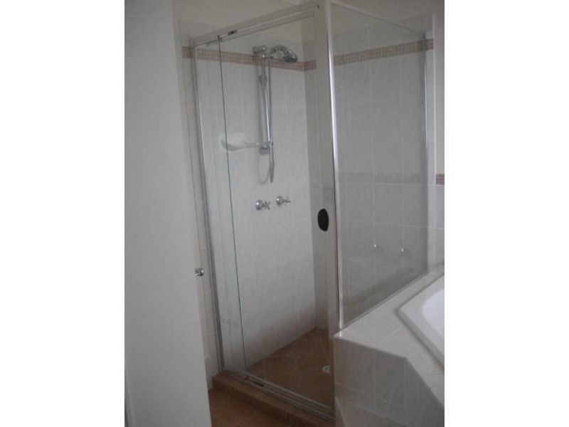 7 Barton Street, Middle Ridge QLD 4350