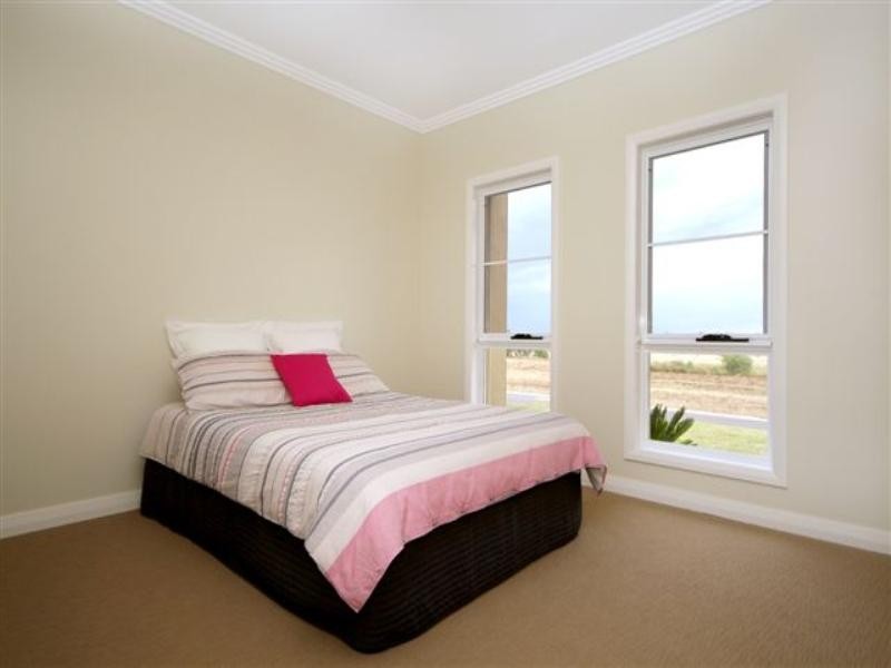 4 Gwenda Drive, Westbrook QLD 4350