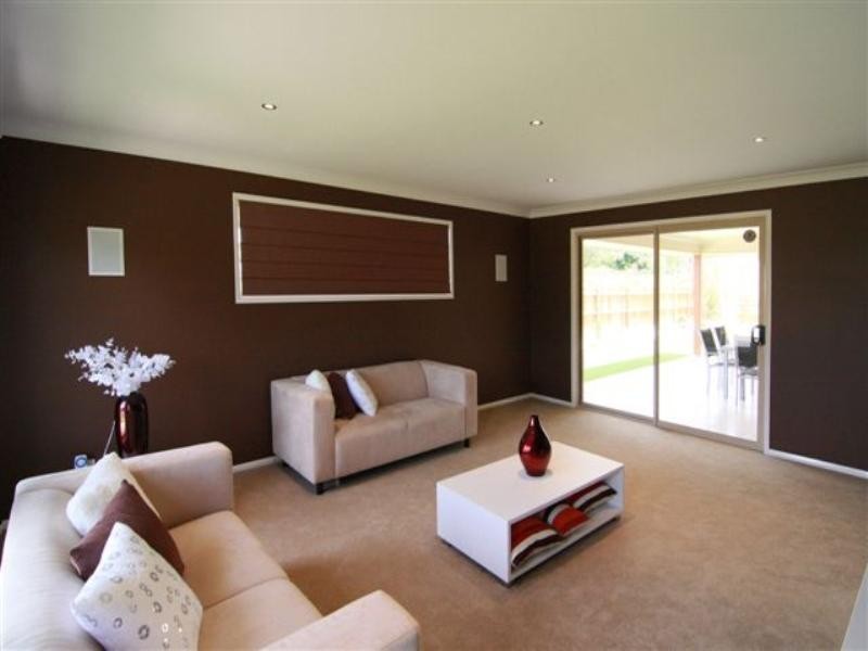 92 Spring Street, Middle Ridge QLD 4350