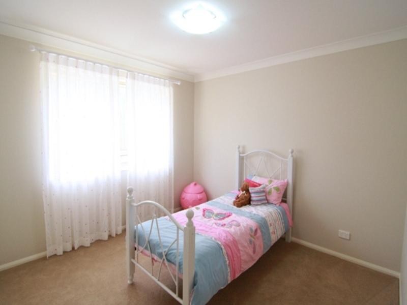 92 Spring Street, Middle Ridge QLD 4350